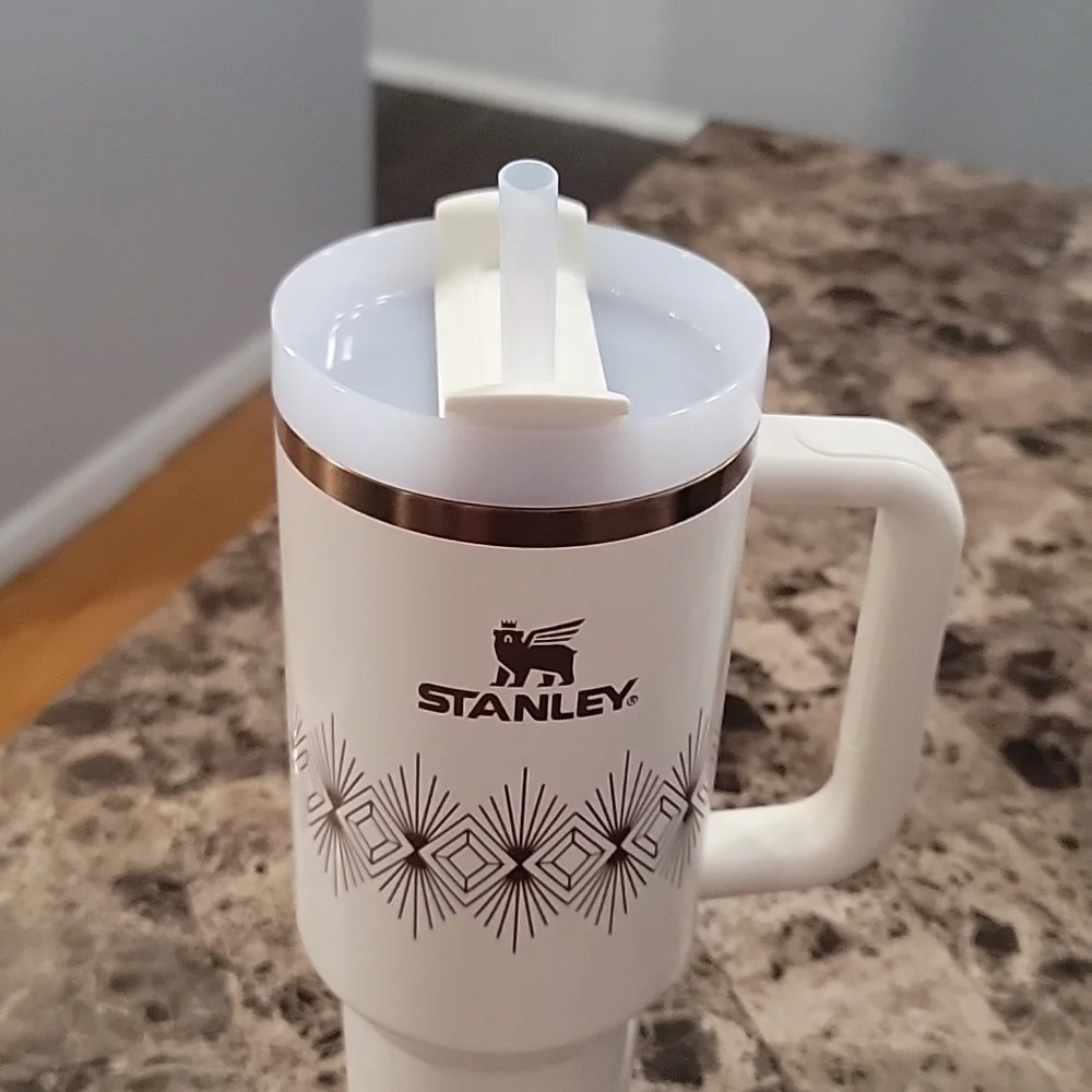 DECO COLLECTION Limited Edition Stanley Cup Flowstate Tumbler 40 oz New Release - Picture 2 of 5